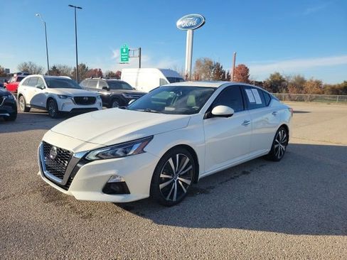 Used 2020 Nissan Altima 2.0 Platinum image 18