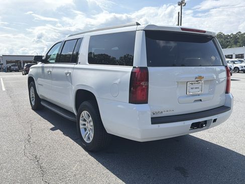 Used 2020 Chevrolet Suburban LT AWD/4WD image 6