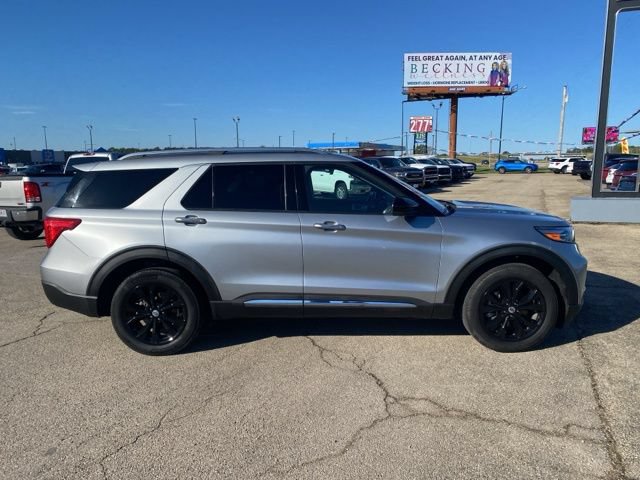 Used 2023 Ford Explorer Limited AWD/4WD image 7