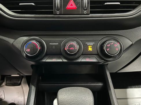 Used 2024 Kia Forte LXS image 19