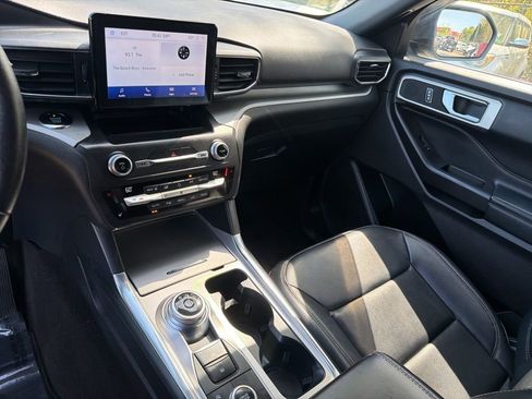 Used 2020 Ford Explorer XLT w/ Equipment Group 202A image 18