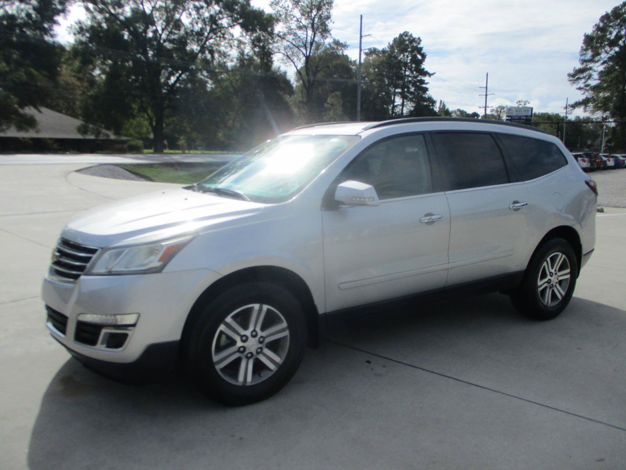 Used 2016 Chevrolet Traverse LT FWD image 22