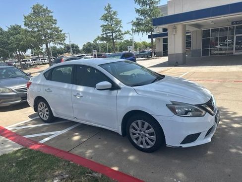 Used 2016 Nissan Sentra SV FWD image 1