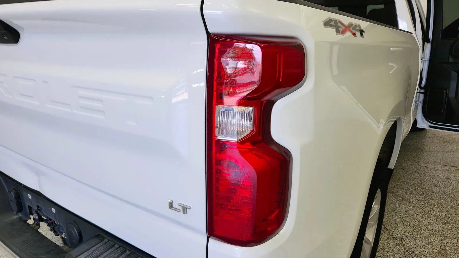 Used 2020 Chevrolet Silverado 1500 LT w/ All-Star Edition AWD/4WD image 36