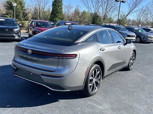 Used 2026 Toyota Crown XLE image 4