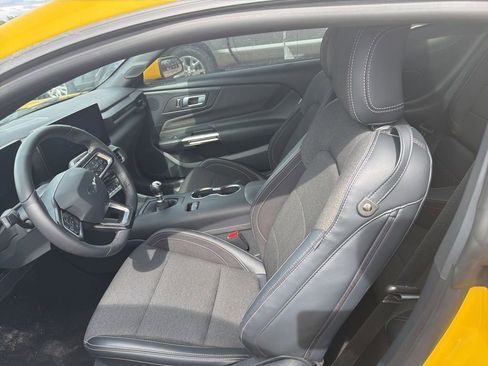 Used 2024 Ford Mustang GT RWD image 2
