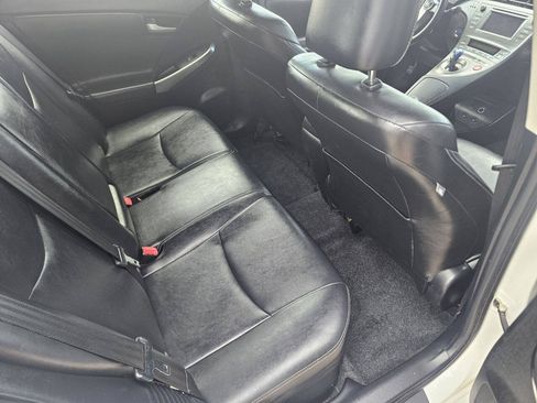 Used 2015 Toyota Prius Persona Series FWD image 12