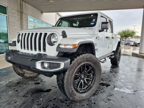 Used 2020 Jeep Gladiator Sport AWD/4WD image 1