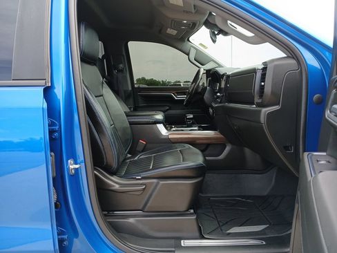 Used 2022 Chevrolet Silverado 1500 RST AWD/4WD image 29