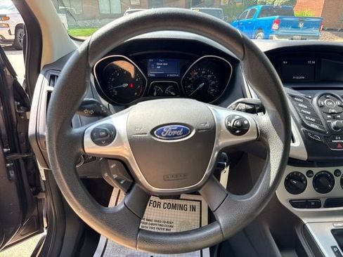 Used 2014 Ford Focus SE FWD image 10
