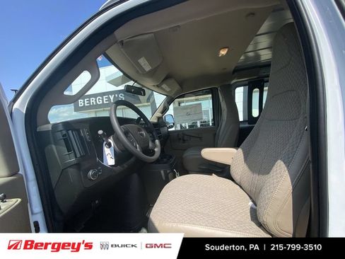 New 2025 GMC Savana 3500 w/ Driver Convenience Package RWD image 21