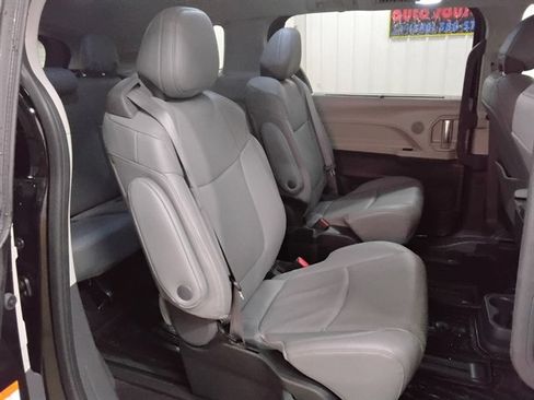 Used 2024 Toyota Sienna Limited AWD/4WD image 16