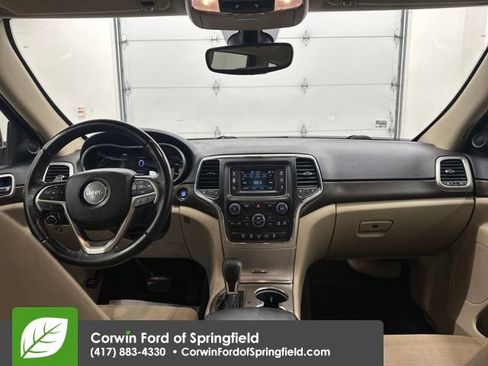 Used 2017 Jeep Grand Cherokee Laredo image 21