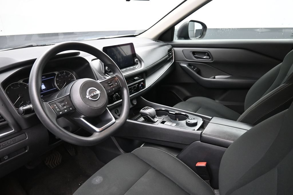Used 2024 Nissan Rogue S AWD/4WD image 19