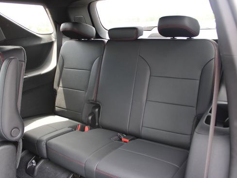New 2026 Chevrolet Traverse RS w/ LPO, Floor Liner Package FWD image 27