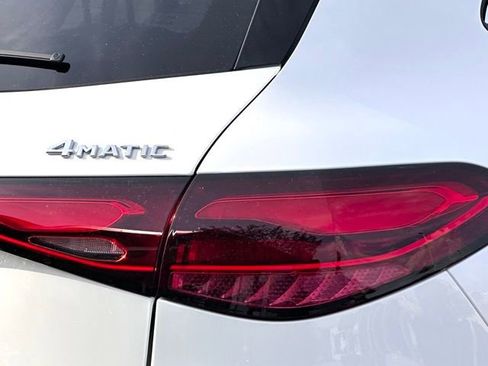 Used 2026 Mercedes-Benz GLC 300 4MATIC image 13