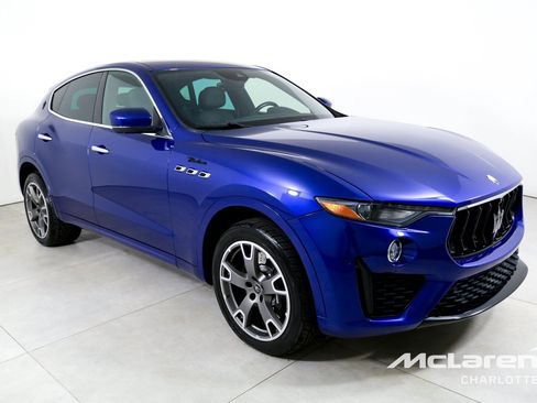 Used 2023 Maserati Levante Modena AWD/4WD image 3