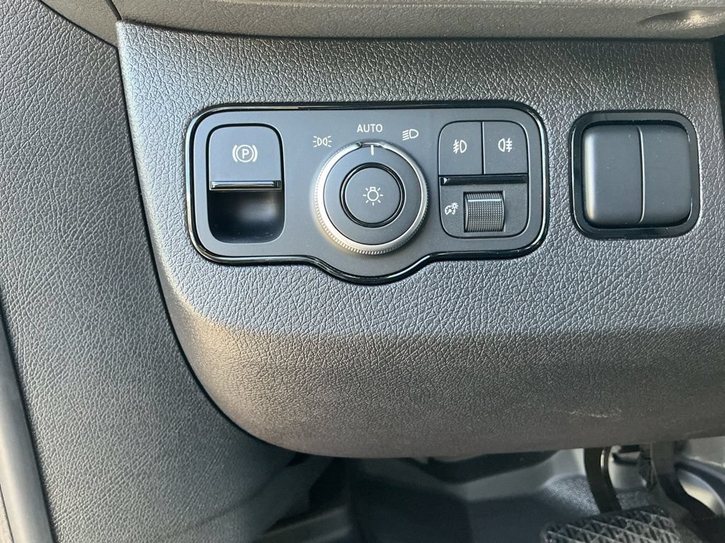 New 2026 Mercedes-Benz Sprinter 2500 image 13