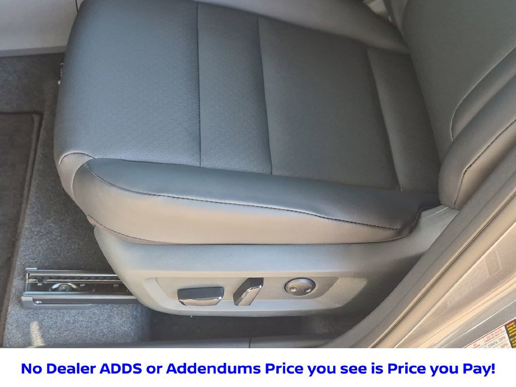 New 2026 Nissan Rogue Dark Armor AWD/4WD image 25