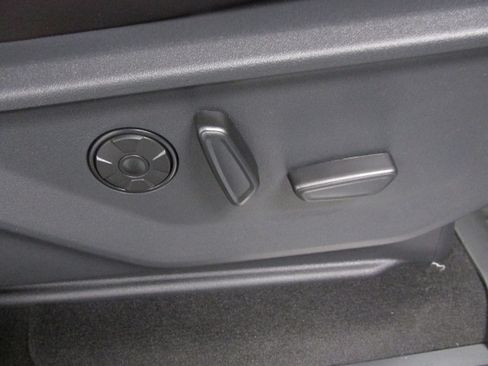 New 2025 Ford Expedition Platinum image 31