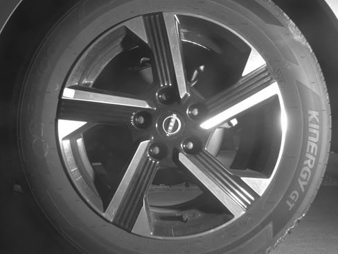 Used 2025 Nissan Sentra SV FWD image 14