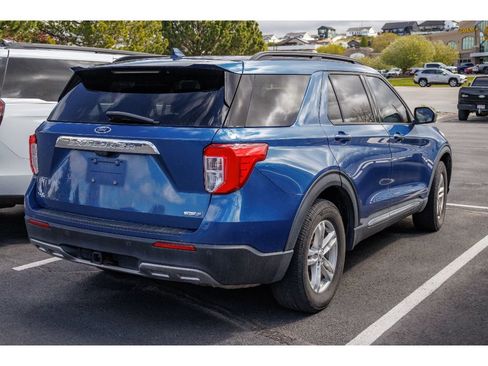 Used 2020 Ford Explorer XLT w/ Equipment Group 202A AWD/4WD image 2