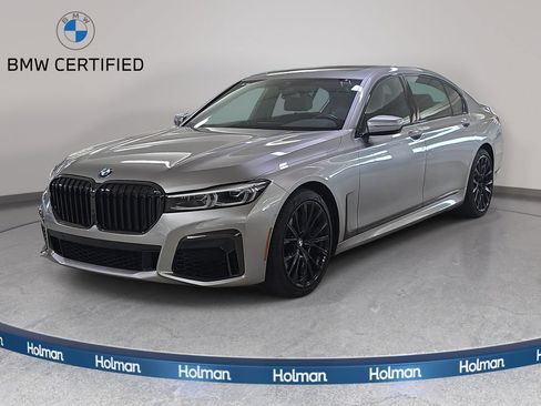 Used 2022 BMW 740i w/ M Sport Package RWD image 1