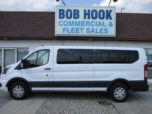 Used 2023 Ford Transit 350 XLT RWD image 29