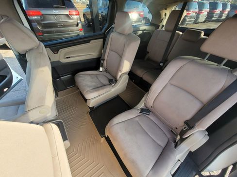 Used 2019 Honda Odyssey LX image 7