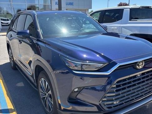 Used 2025 Toyota Grand Highlander AWD Hybrid image 2