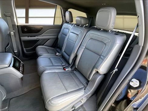 Used 2020 Lincoln Aviator Reserve w/ Elements Package Plus image 26