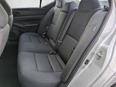 Used 2024 Nissan Altima 2.5 SV image 18