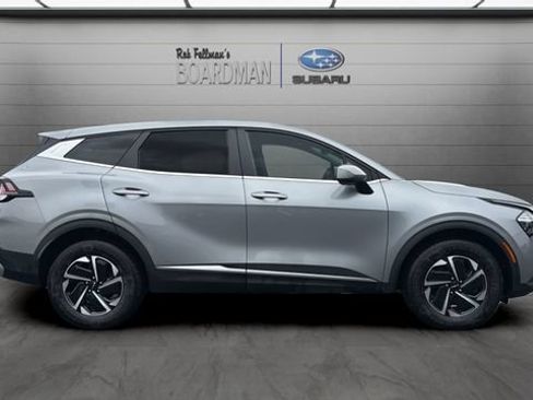 Used 2023 Kia Sportage LX AWD/4WD image 3