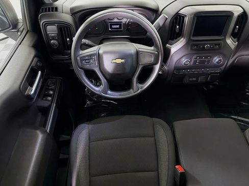 Used 2025 Chevrolet Silverado 1500 Custom image 25