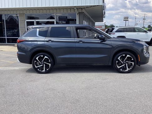 Used 2024 Mitsubishi Outlander SE AWD/4WD image 4