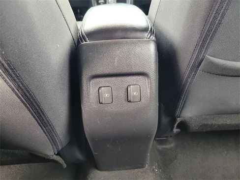 Certified 2021 Nissan Kicks SV image 17