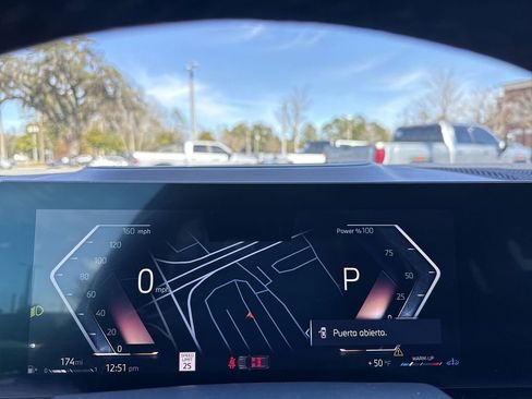 Used 2023 BMW X7 xDrive40i image 16