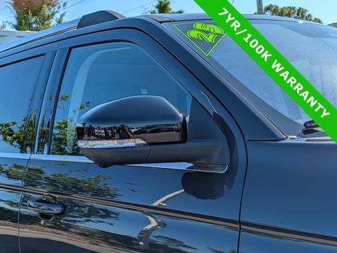Certified 2025 Ford Expedition Platinum w/ Driver's Package AWD/4WD image 10
