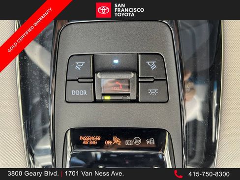 Certified 2021 Toyota Venza LE AWD/4WD image 29