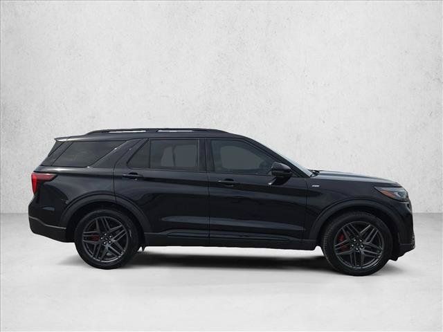 Used 2025 Ford Explorer ST-Line w/ Premium Package RWD image 4