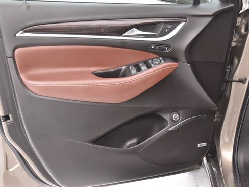 Used 2020 Buick Enclave Avenir w/ Avenir Technology Package image 37