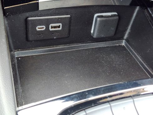 Used 2023 Buick Envision Essence w/ Sport Touring Package FWD image 16