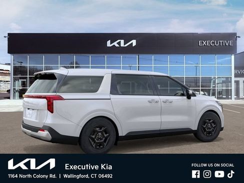 New 2026 Kia Carnival LX FWD image 6