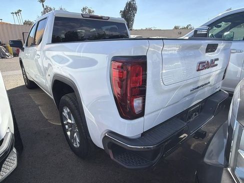 Used 2021 GMC Sierra 1500 SLE RWD image 4