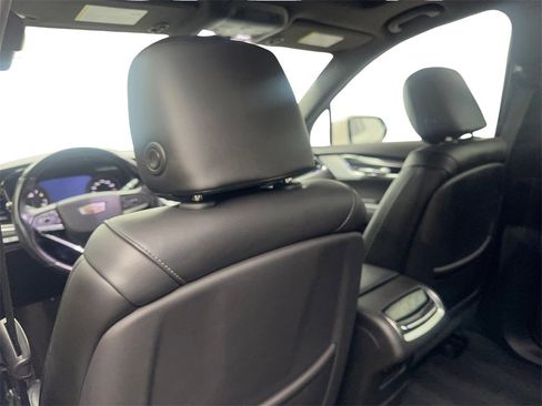 Used 2021 Cadillac XT6 Premium Luxury image 37