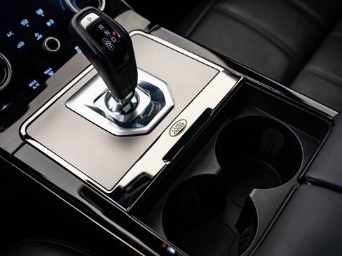 Used 2023 Land Rover Range Rover Evoque R-Dynamic SE image 35