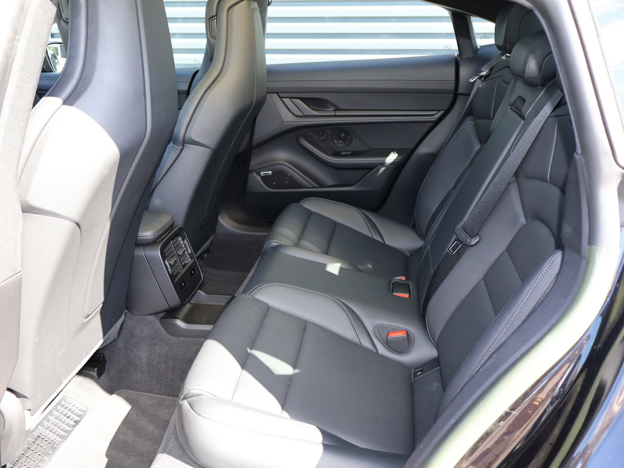 Certified 2023 Porsche Taycan 4S AWD/4WD image 29