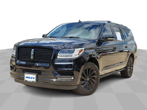 Used 2020 Lincoln Navigator L Reserve w/ Equipment Group 208A Reserve AWD/4WD image 4