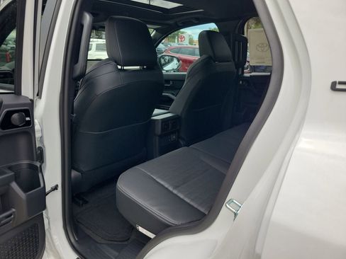 New 2026 Toyota 4Runner TRD Off-Road Premium AWD/4WD image 10