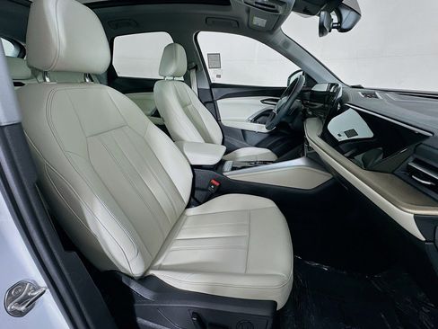 Used 2025 Audi Q5 Premium Plus w/ Premium Plus AWD/4WD image 8